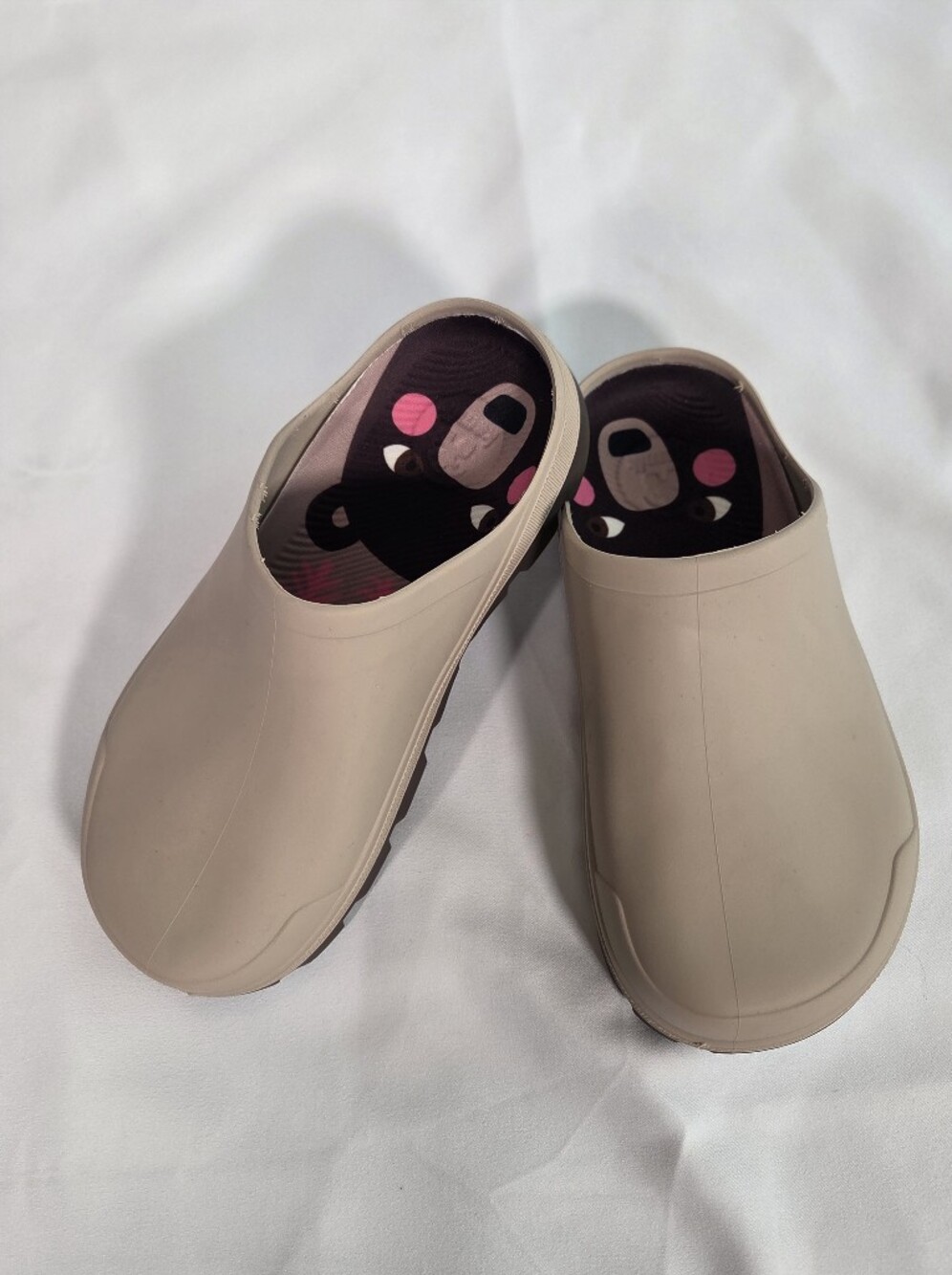 Kamik x Mira Mallius Nova Clogs Fossil Beige Bear Slip-on Mules US 6 | NWOT - Picture 2 of 6